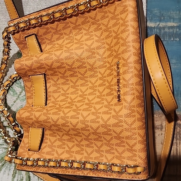 Mina Small Signature Logo Chain Crossbody - Picture 3 of 12